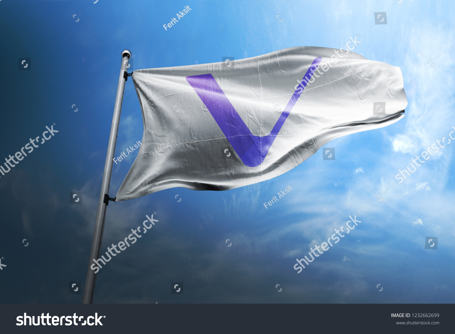 Tr