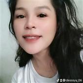 Mo